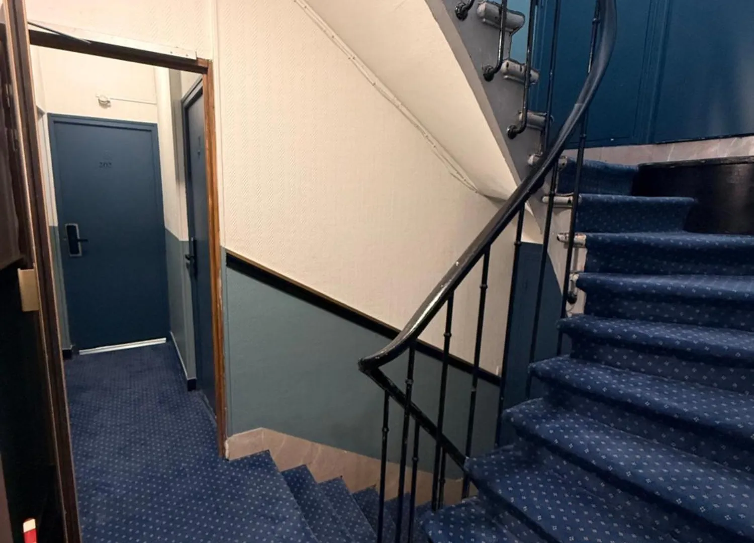 Hotel De Choisy Париж 2*,  Франция